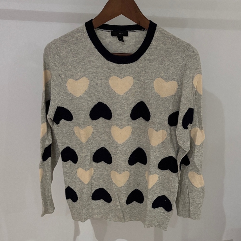 Chaps Gray Sweater with Heart Design